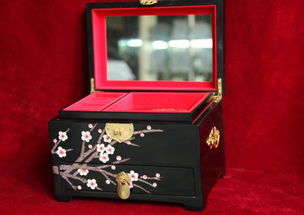 临夏民族特色外事礼品 雕漆首饰盒的精湛艺术