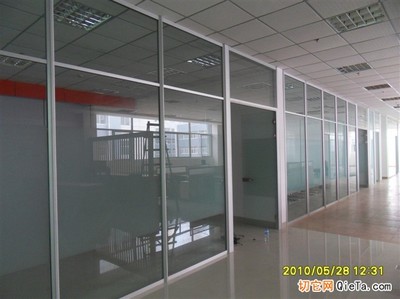 供应鑫兴奥达高隔间铝型材 打造现代空间灵活分隔的专业选择